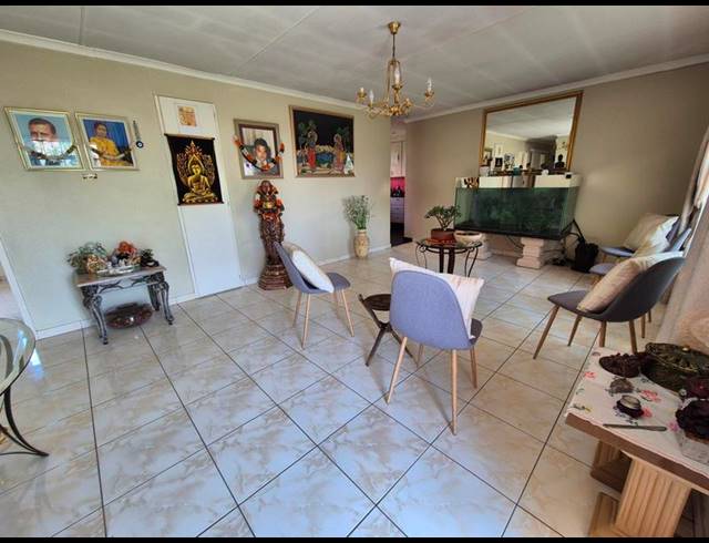 6 BEDROOM HOUSE FOR SALE IN ELANDSPARK